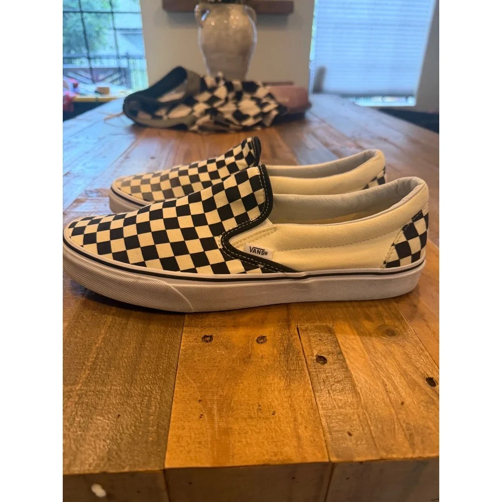 Vans Checkered Surf & Street Bundle Boardshorts + Classic Vans Like new M12 M38